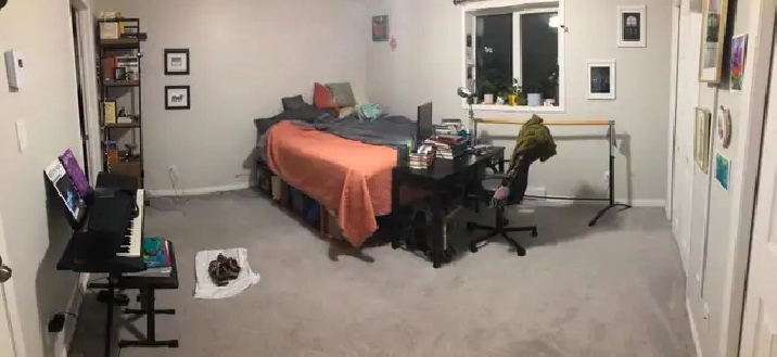 Master Bedroom w/ Private Ensuite for Rent Crestview 1255 in Whitehorse,YT - Apartments & Condos for Rent