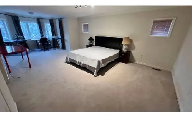 upstairs bigger one master bedroom Image# 2
