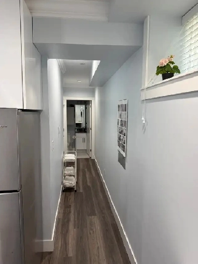 $2,000 / 1br - 400ft2 - Newer 1 Bed 1 Bathroom Furnished Bsmt Image# 1