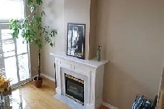 Big townhouse room close to UTM! Utilies included! Female only Image# 5