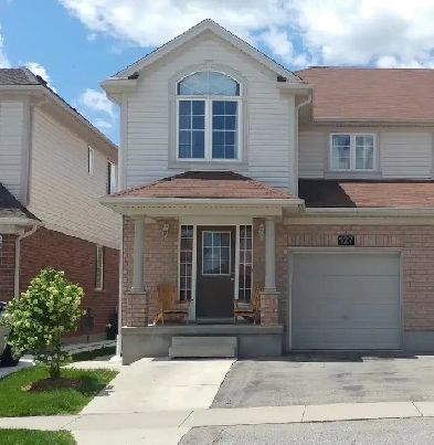 Rent 3 Bed 2.5 bath HOUSE with finished basement from 1/May Image# 1