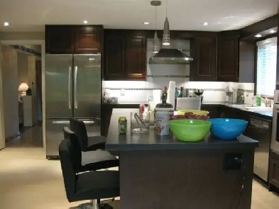 THESE ARE NOT STUDENT ROOMS - FURNISHED ROOMS FOR MALE GUESTS Image# 1
