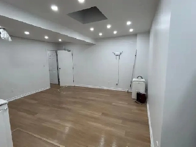 2 BEDROOM APT ( ALL INCLUSIVE) ST CLAIR AVE W Image# 9
