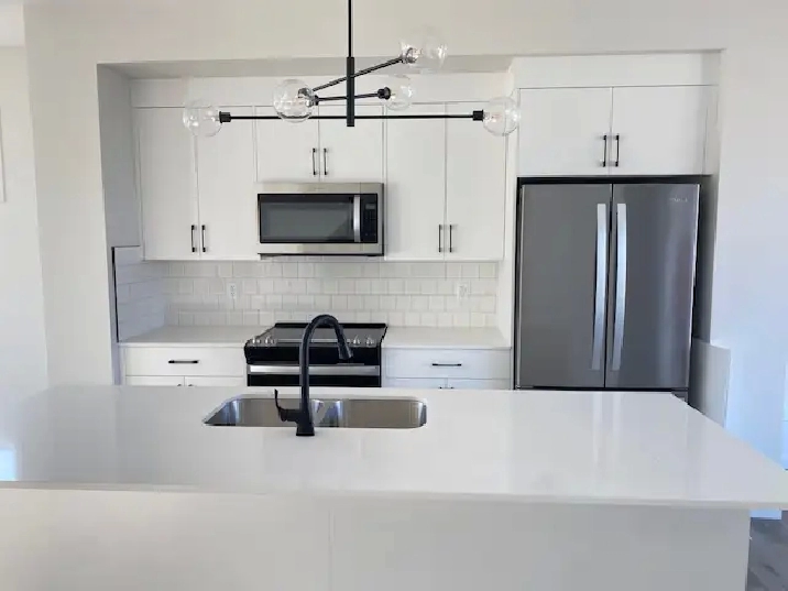 Brand new Townhouse 3 beds, Double Att garage End Unit Keswick in Edmonton,AB - Apartments & Condos for Rent