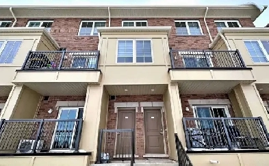 FOR LEASE - 2 Bed, 2 Bath Townhome Prime Location in Oshawa Image# 1