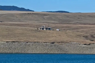 4.4 acres with cottage / Oldman River Reservoir Image# 2