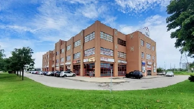 2900 SF Office Space For Sale in Mississauga Image# 1