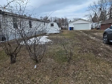 Elbow Lot for Sale with Dble Garage and Shed Image# 5