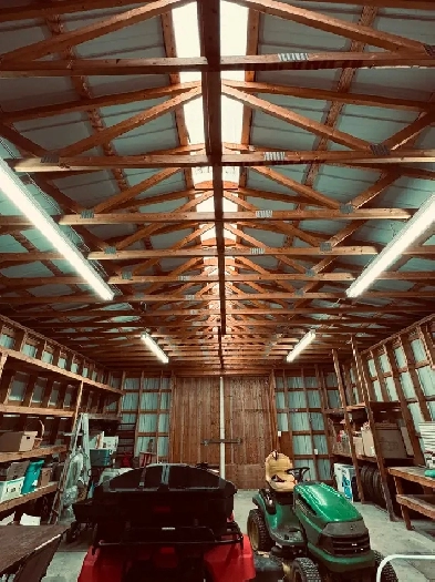 32 x 25’’ Metal Shop in Cawston BC Image# 1