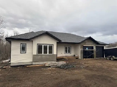 Bungalow on 5 acres 15 mins west of GP Image# 9