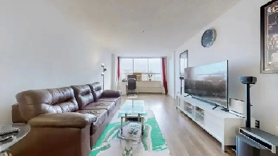 Amazing Deal 3 Bedrm   2 Bathrm Condo $519.9k!! Image# 1