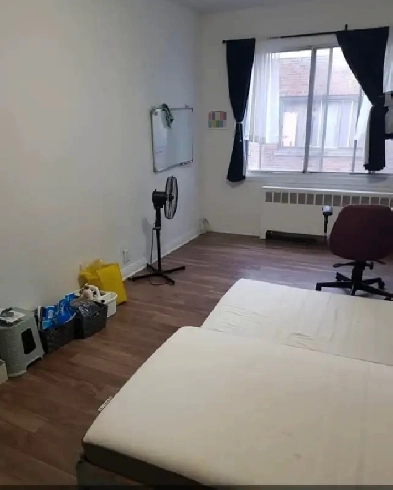 spacious room for rent Image# 2