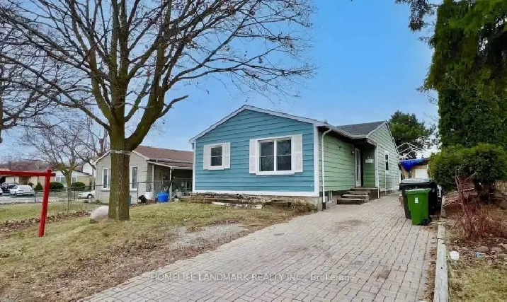 Amazing - For Rent In Scarborough - Students Also Welcome in City of Toronto,ON - Apartments & Condos for Rent