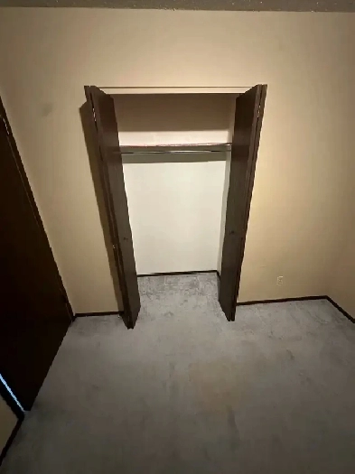 ROOM PRIVATE RENT ON A. MAIN FLOOR . for a girl Image# 1