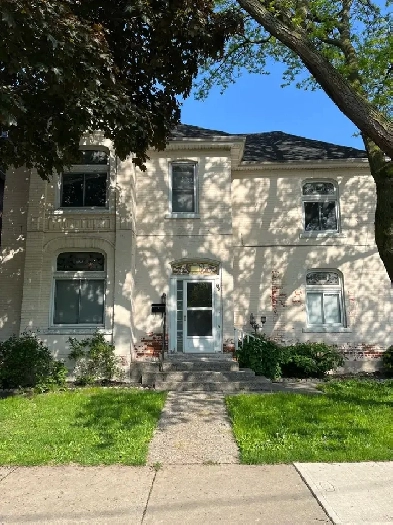 Renovated 2 Bedroom Condo For Rent! Hamilton Image# 6
