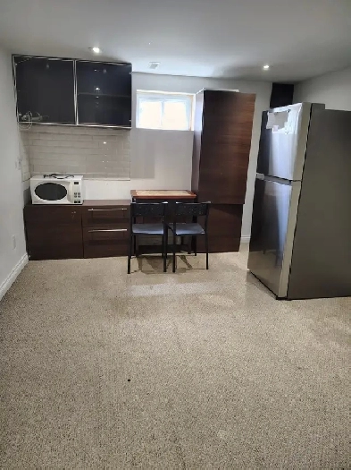 One bedroom basement for rent Image# 1