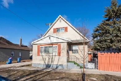 2-Bedroom House in North End Image# 1