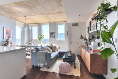 Luxueux 2 chambres   2 stationnements au M9 | Vieux-Montréal Image# 1