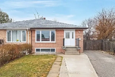 Stunning 3 3 Bedroom Semi With Fin Bsm & Sep Ent In Brampton Image# 1