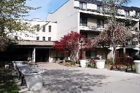 Great Room In Condo Townhouse Don Mills/ Finch Image# 1