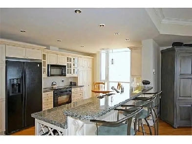 Premium Executive Suite Bunton's Wharf!