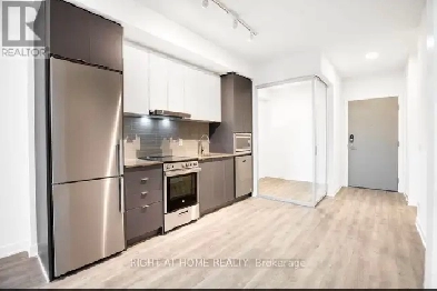 CONDO FOR SALE - BEST PRICE IN THORNHILL Image# 1