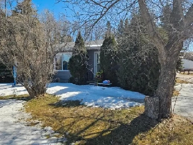 FIXER UPPER, LAC DU BONNET Image# 1