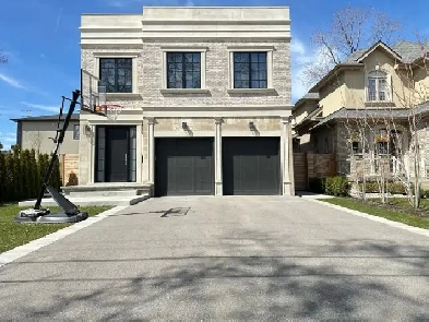 Modern Lower Level Apartment in Beautiful Port Credit Image# 10