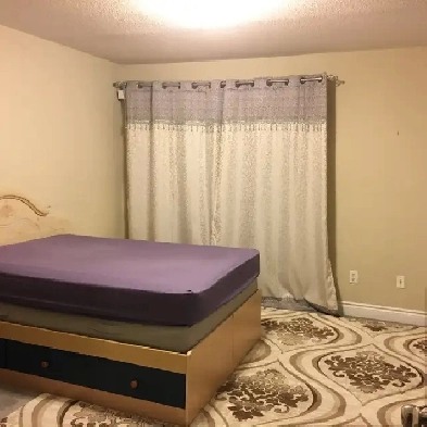 Master Bedroom with private washroom on 3rd Floor for rent Image# 1