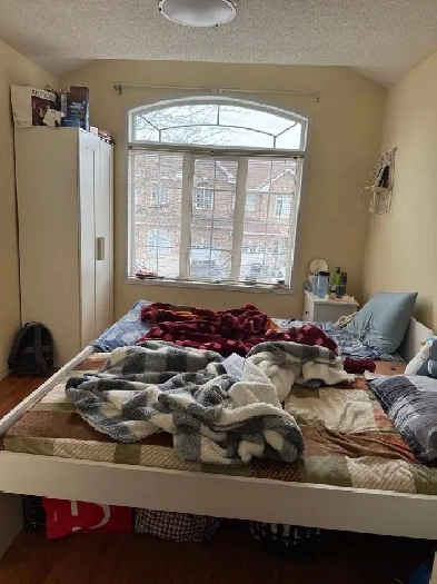 room for rent Image# 1