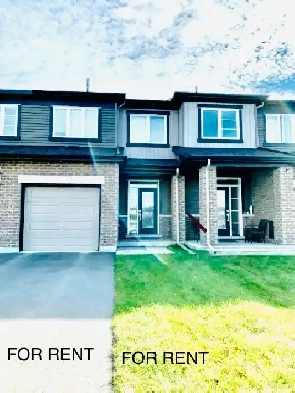 Exec 3 bedroom townhome in Orleans with Backyard & Facing Pa Image# 3