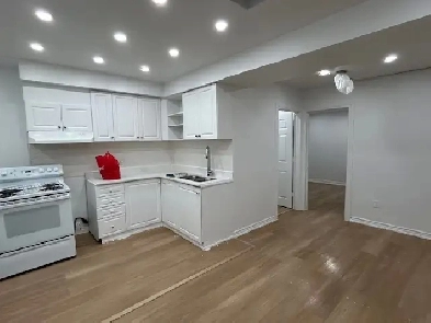 2 BEDROOM APT ( ALL INCLUSIVE) ST CLAIR AVE W Image# 1