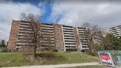 Large 3 BED / 1 BATH Apartment With 2 Parking spaces for rent Image# 4