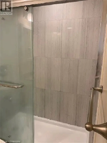 One bedroom to let. Image# 1