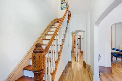 Downtown - Superb 6 1/2 House Furnished ALL Included - 3 Floors Image# 17