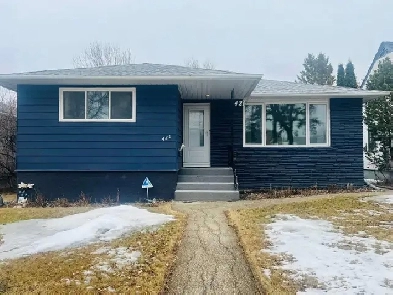 OPEN HOUSE | April 19 | Saturday | 2-4pm - 421 Hartford Avenue Image# 1