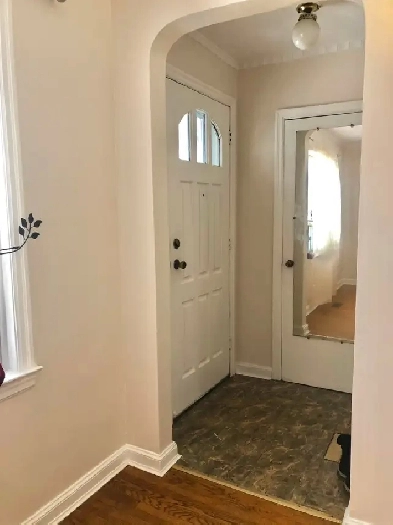 Simply Stunning 2-Bedroom Home for Lease Image# 5