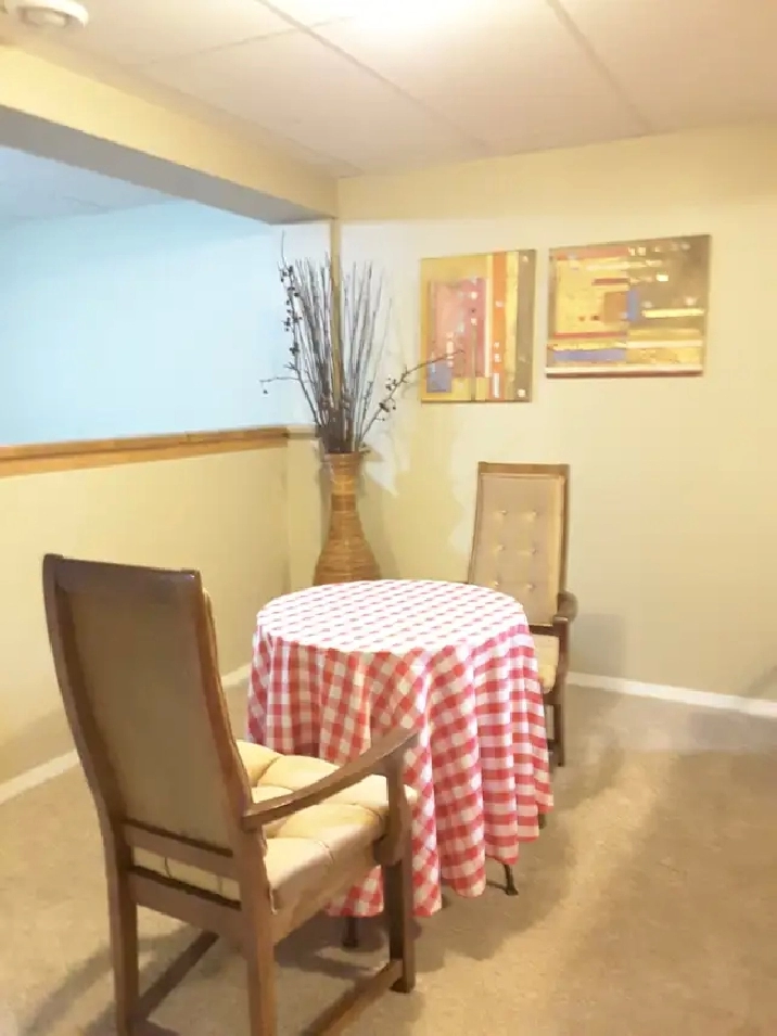 Entire basement for rent in Calgary,AB - Apartments & Condos for Rent