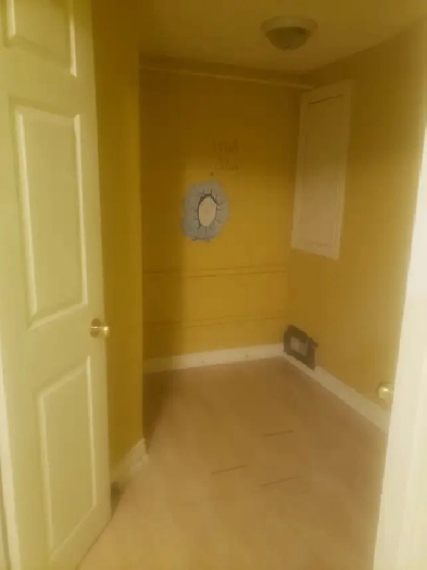 One bedroom basement apartment available for rent Image# 1