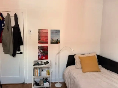 Chambre coloc (filles) à Snowdon : 15min de HEC/UdeM/Poly 895cad Image# 3