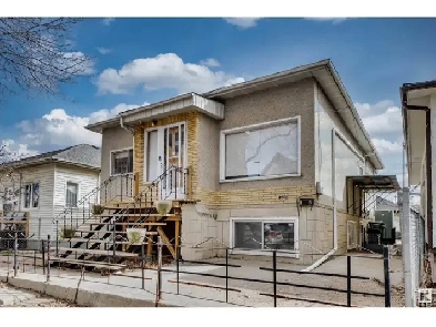 Female Student and Working Women Accommodation in Edmonton Image# 1