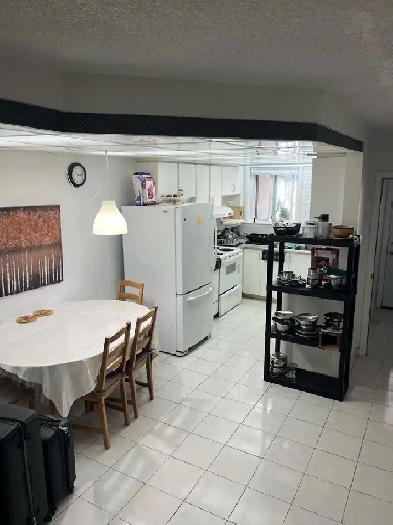 Private room on Rent for Vegetarian girl (Furnished) Image# 4