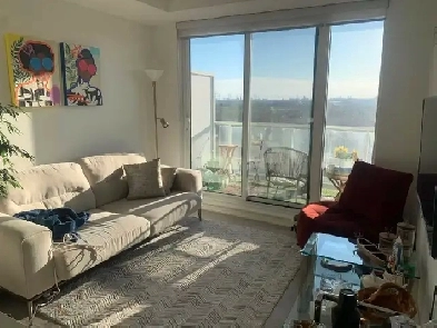 Downtown Markham Condo Unit 2Bed 2 Bath W/Parking Image# 1