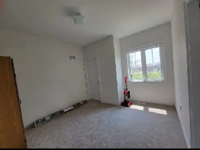 Room for Rent in Vaughan Available from May 1st Image# 1