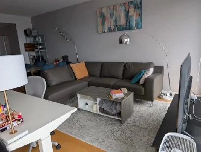 One Bedroom   Den Condo for rent in The Mondrian Image# 1