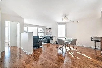 Penthouse 2 450 $/mois (2 chambres   électricité   chauffage) Image# 1