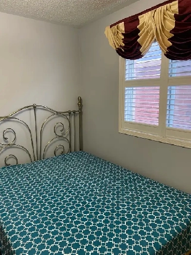 Private Room & Parking for Female Image# 6