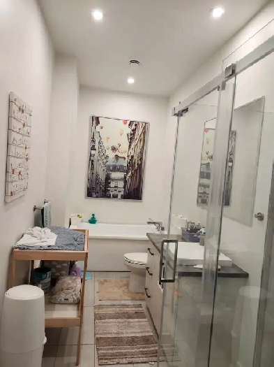 4 1/2 lease transfer - 1.5 baths! Image# 1