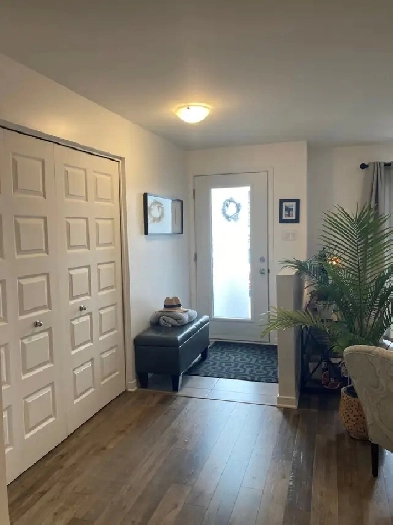 Modern 2 Bed Apartment / with Parking / Excellent Location Image# 8