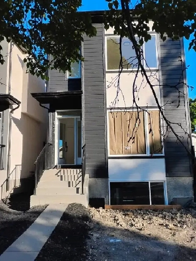 Beautiful 2-bedroom lower unit for rent Image# 10